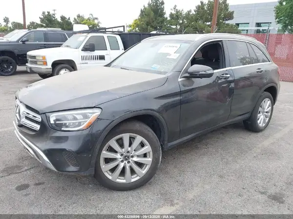 W1N0G8DB4MF916942 2021 MERCEDES-BENZ GLC - Image 2