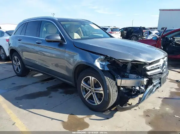 W1N0G8DB4MF975764 2021 MERCEDES-BENZ GLC - Image 1