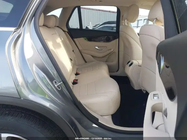 W1N0G8DB4MF975764 2021 MERCEDES-BENZ GLC - Image 8