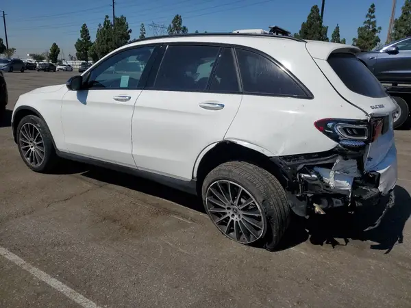 W1N0G8DB4NG121272 2022 MERCEDES-BENZ GLC - Image 2