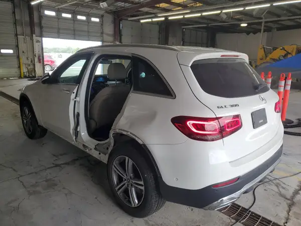 W1N0G8DB4NV336470 2022 MERCEDES-BENZ GLC - Image 2