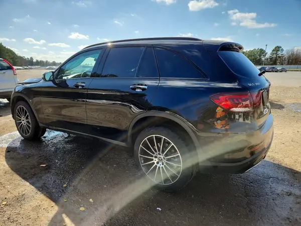 W1N0G8DB4NV375009 2022 MERCEDES-BENZ GLC - Image 2