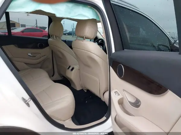 W1N0G8DB4NV394935 2022 MERCEDES-BENZ GLC - Image 8