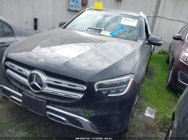 W1N0G8DB5LF828030 2020 MERCEDES-BENZ GLC - Image 2