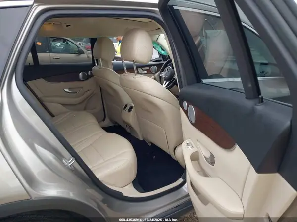 W1N0G8DB5LF859553 2020 MERCEDES-BENZ GLC - Image 8