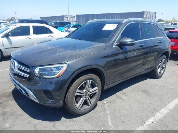 W1N0G8DB5LF863876 2020 MERCEDES-BENZ GLC - Image 2