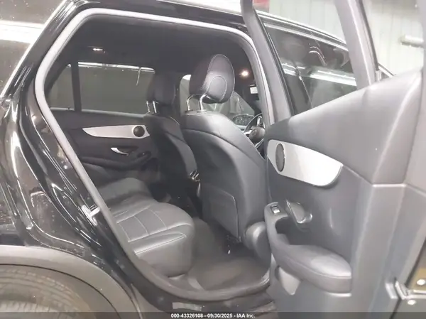 W1N0G8DB5MF910910 2021 MERCEDES-BENZ GLC - Image 8