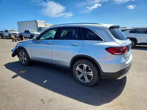 W1N0G8DB5MF925651 2021 MERCEDES-BENZ GLC - Image 2