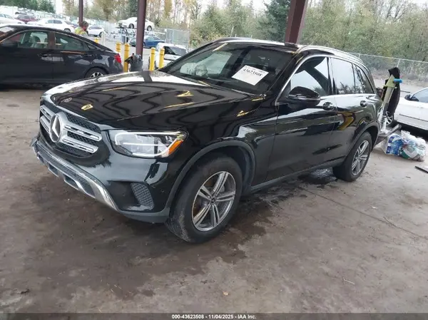 W1N0G8DB5MV273376 2021 MERCEDES-BENZ GLC - Image 2