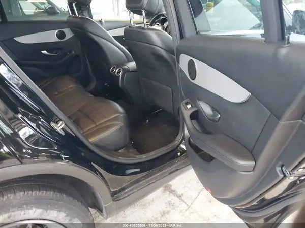 W1N0G8DB5MV273376 2021 MERCEDES-BENZ GLC - Image 8