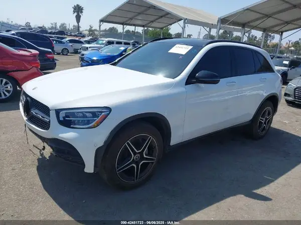 W1N0G8DB5MV276777 2021 MERCEDES-BENZ GLC - Image 2