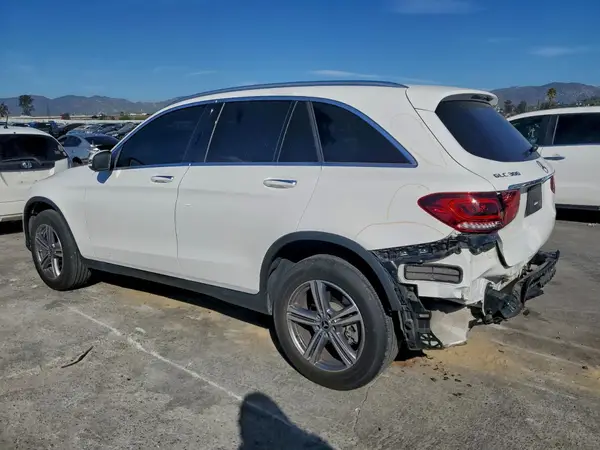 W1N0G8DB5NV377772 2022 MERCEDES-BENZ GLC - Image 2