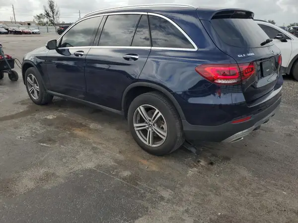 W1N0G8DB6LF810541 2020 MERCEDES-BENZ GLC - Image 2