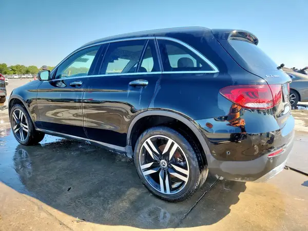 W1N0G8DB6MV278540 2021 MERCEDES-BENZ GLC - Image 2