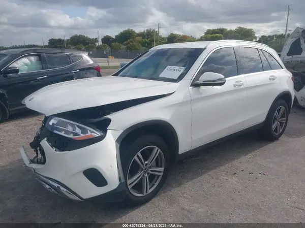 W1N0G8DB6MV296200 2021 MERCEDES-BENZ GLC - Image 2