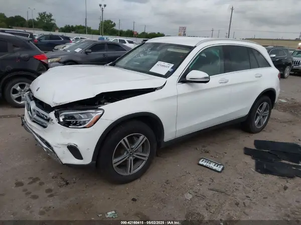 W1N0G8DB6NG056621 2022 MERCEDES-BENZ GLC - Image 2