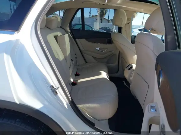 W1N0G8DB6NV364612 2022 MERCEDES-BENZ GLC - Image 8