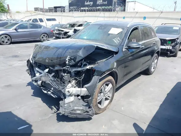 W1N0G8DB6NV391826 2022 MERCEDES-BENZ GLC - Image 2