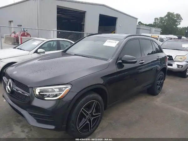 W1N0G8DB7LF783902 2020 MERCEDES-BENZ GLC - Image 2