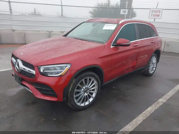 W1N0G8DB7LF799260 2020 MERCEDES-BENZ GLC - Image 2