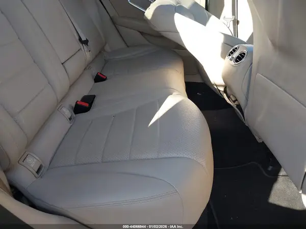 W1N0G8DB7LV256805 2020 MERCEDES-BENZ GLC - Image 8