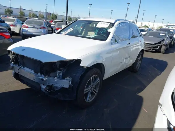 W1N0G8DB7LV262412 2020 MERCEDES-BENZ GLC - Image 2
