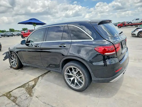 W1N0G8DB7MF924582 2021 MERCEDES-BENZ GLC - Image 2