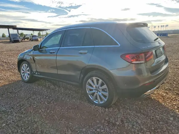 W1N0G8DB7MV263089 2021 MERCEDES-BENZ GLC - Image 2