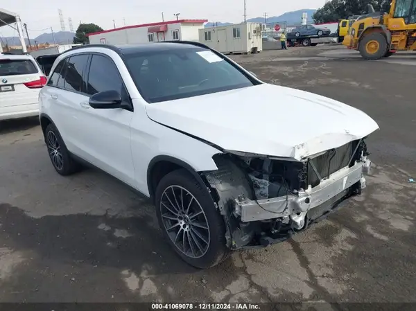W1N0G8DB7MV267370 2021 MERCEDES-BENZ GLC - Image 1