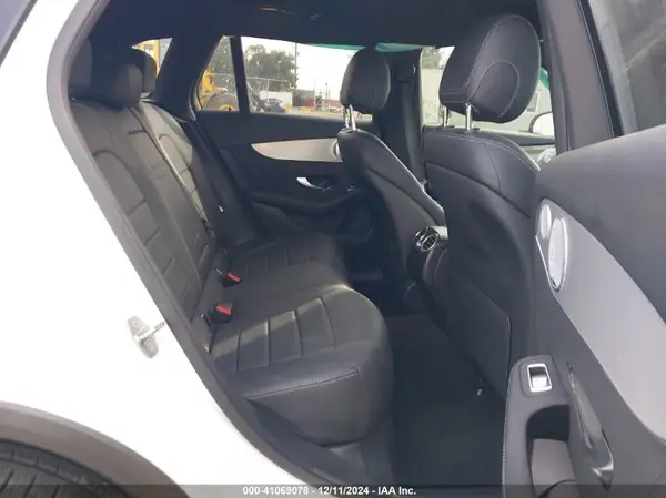 W1N0G8DB7MV267370 2021 MERCEDES-BENZ GLC - Image 8