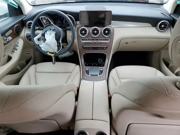 W1N0G8DB7MV273752 2021 MERCEDES-BENZ GLC - Image 8
