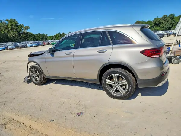 W1N0G8DB7MV284394 2021 MERCEDES-BENZ GLC - Image 2