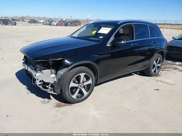 W1N0G8DB7MV293452 2021 MERCEDES-BENZ GLC - Image 2