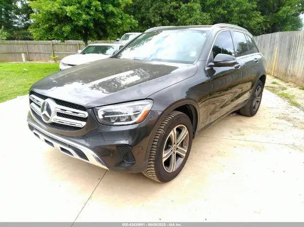 W1N0G8DB7MV313747 2021 MERCEDES-BENZ GLC - Image 2