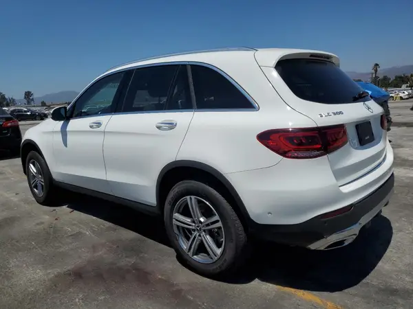 W1N0G8DB7NG104529 2022 MERCEDES-BENZ GLC - Image 2