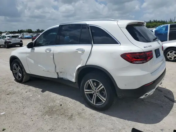 W1N0G8DB7NG106555 2022 MERCEDES-BENZ GLC - Image 2