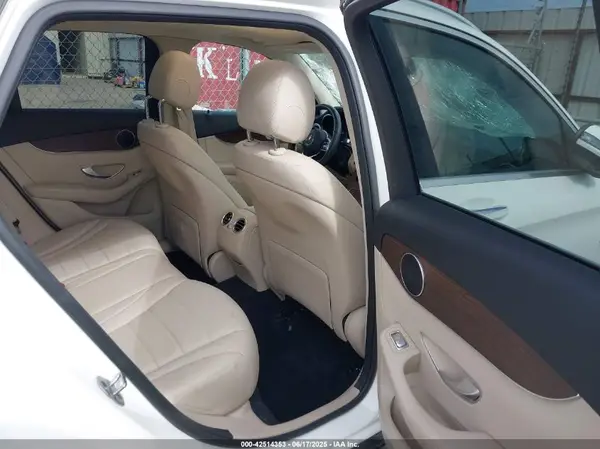W1N0G8DB7NV344160 2022 MERCEDES-BENZ GLC - Image 8
