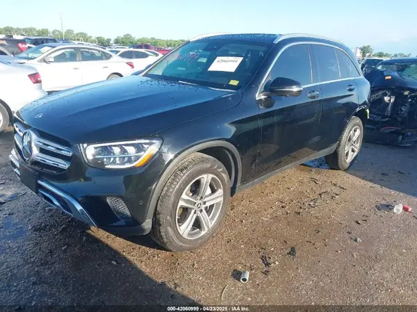 W1N0G8DB7NV394945 2022 MERCEDES-BENZ GLC - Image 2