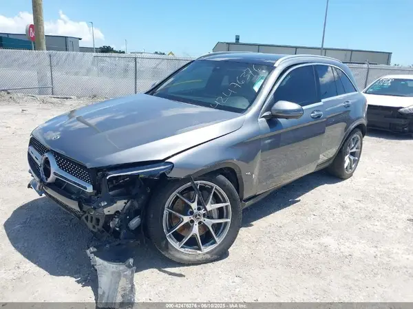 W1N0G8DB8LF780474 2020 MERCEDES-BENZ GLC - Image 2