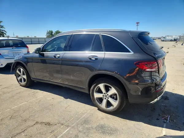 W1N0G8DB8LF811125 2020 MERCEDES-BENZ GLC - Image 2