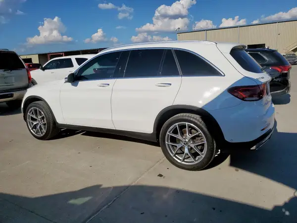 W1N0G8DB8LF823064 2020 MERCEDES-BENZ GLC - Image 2
