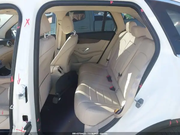 W1N0G8DB8LF844464 2020 MERCEDES-BENZ GLC - Image 8