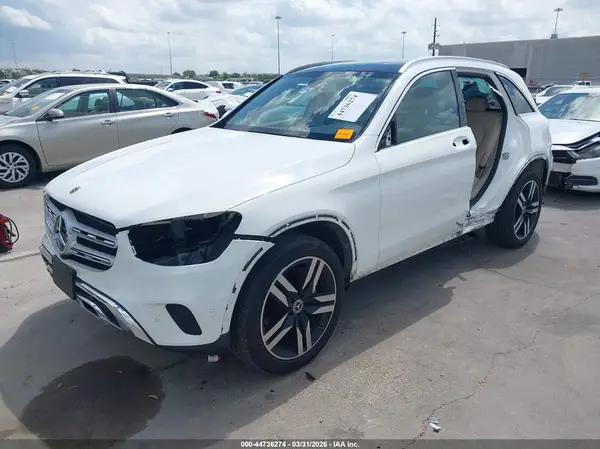 W1N0G8DB8LV257669 2020 MERCEDES-BENZ GLC - Image 2