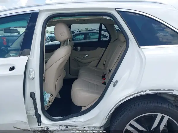 W1N0G8DB8LV257669 2020 MERCEDES-BENZ GLC - Image 8