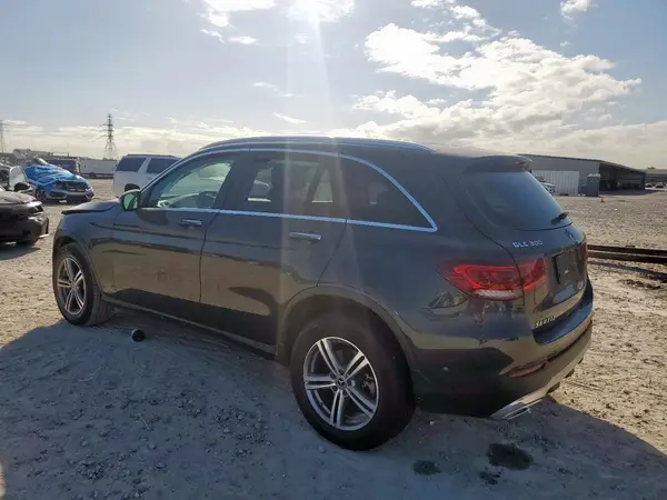 W1N0G8DB8MV269550 2021 MERCEDES-BENZ GLC - Image 2