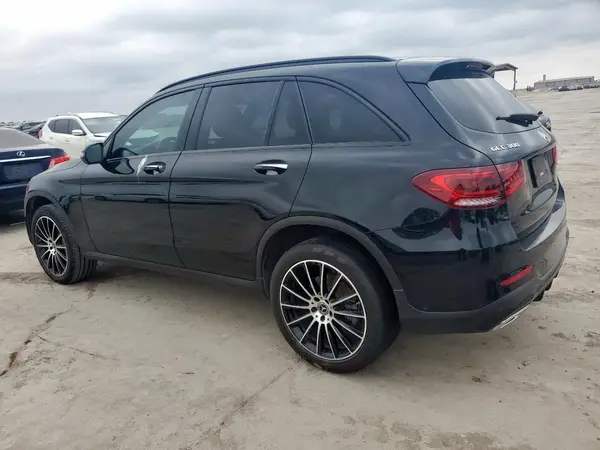 W1N0G8DB8MV270102 2021 MERCEDES-BENZ GLC - Image 2
