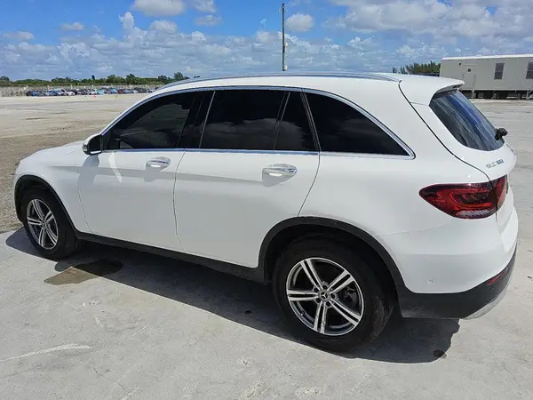 W1N0G8DB8MV273789 2021 MERCEDES-BENZ GLC - Image 2