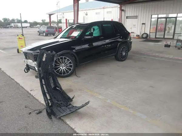 W1N0G8DB8MV291242 2021 MERCEDES-BENZ GLC - Image 2