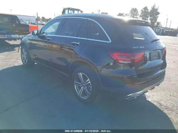W1N0G8DB8NV328243 2022 MERCEDES-BENZ GLC - Image 2