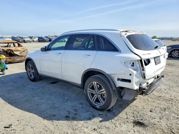 W1N0G8DB8NV360447 2022 MERCEDES-BENZ GLC - Image 2